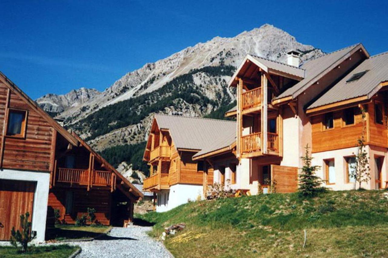 Le Barlet23 Pers Hameau Des Chazals Nevache Hautes Alpes Exterior photo